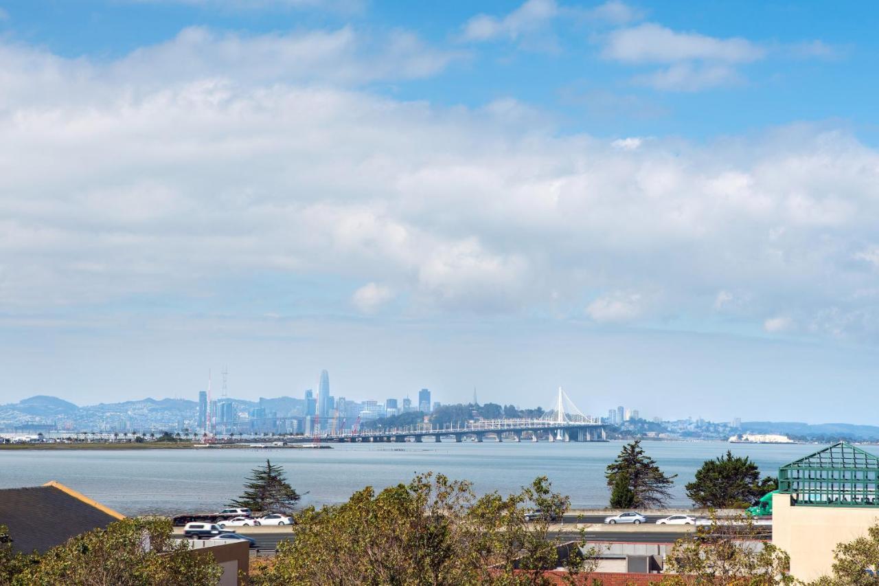 Four Points By Sheraton - San Francisco Bay Bridge Hotel Emeryville Exterior photo