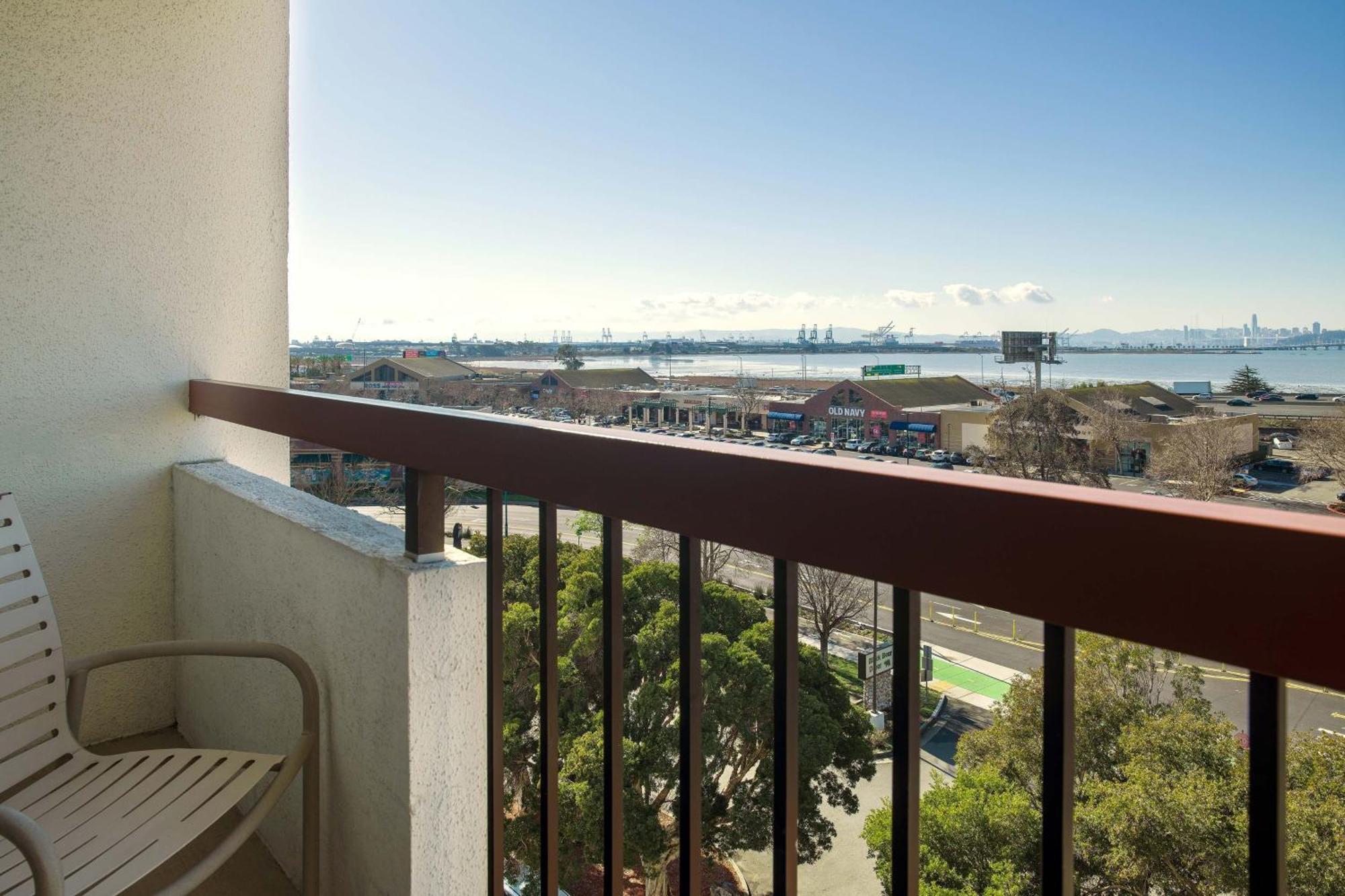 Four Points By Sheraton - San Francisco Bay Bridge Hotel Emeryville Exterior photo