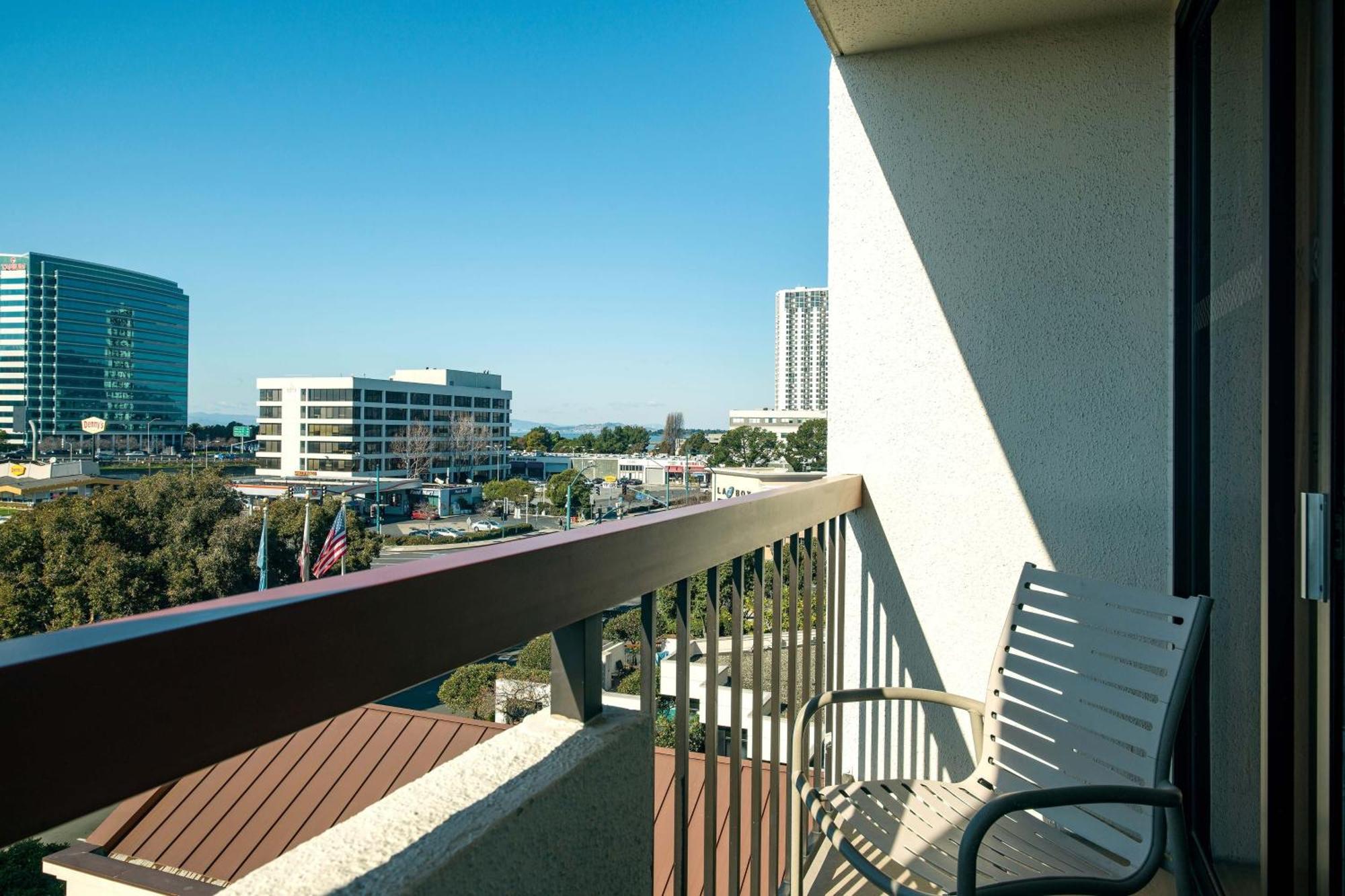 Four Points By Sheraton - San Francisco Bay Bridge Hotel Emeryville Exterior photo